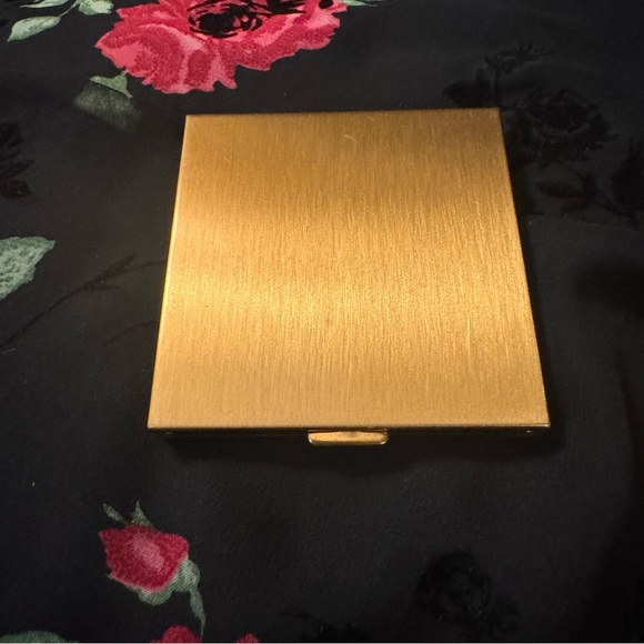Vintage Voluptè Mirror Compact - Picture 8 of 13